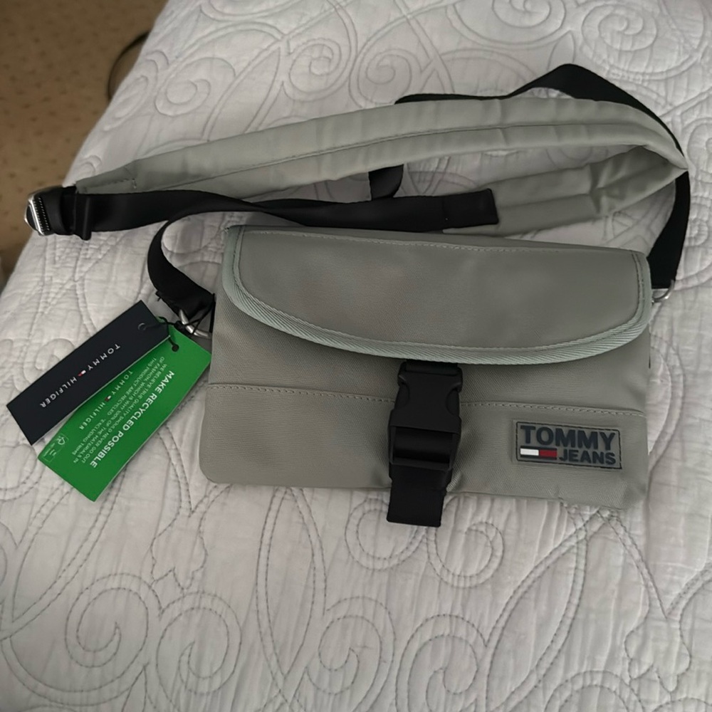 Tommy Hilfiger crossbody bag